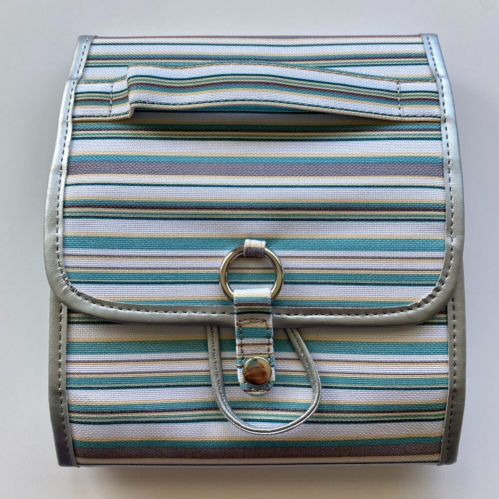 New Hanging Cosmetic Travel Pouch - detachable pockets